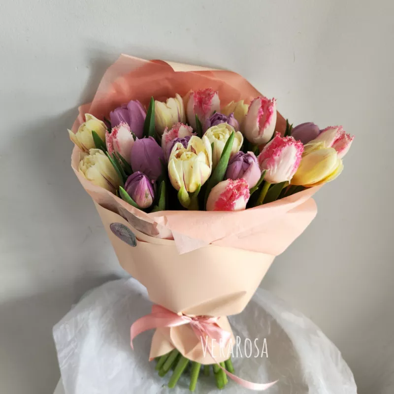 Букет с тюльпанами «Букет из 25 прионовидных тюльпанов » 1