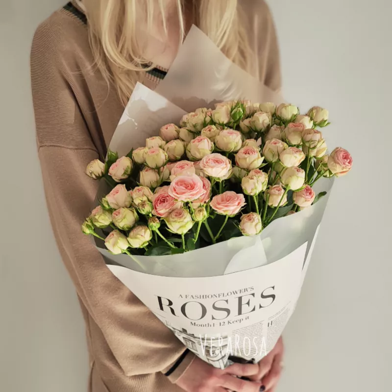 Монобукет из 19 кустовых роз Розовый бисер  2