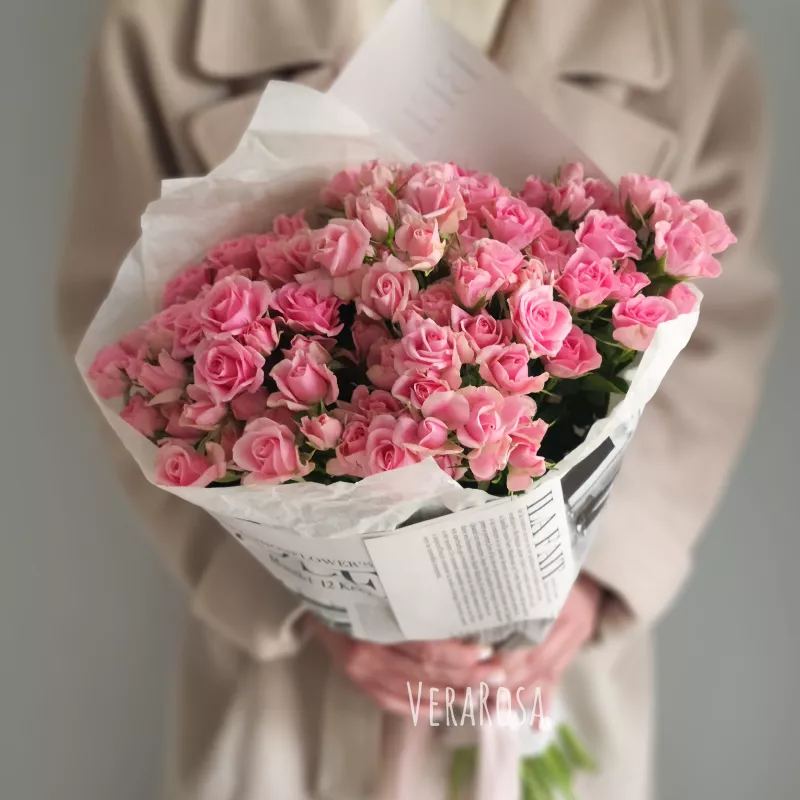 Монобукет из 15 кустовых розовых роз 