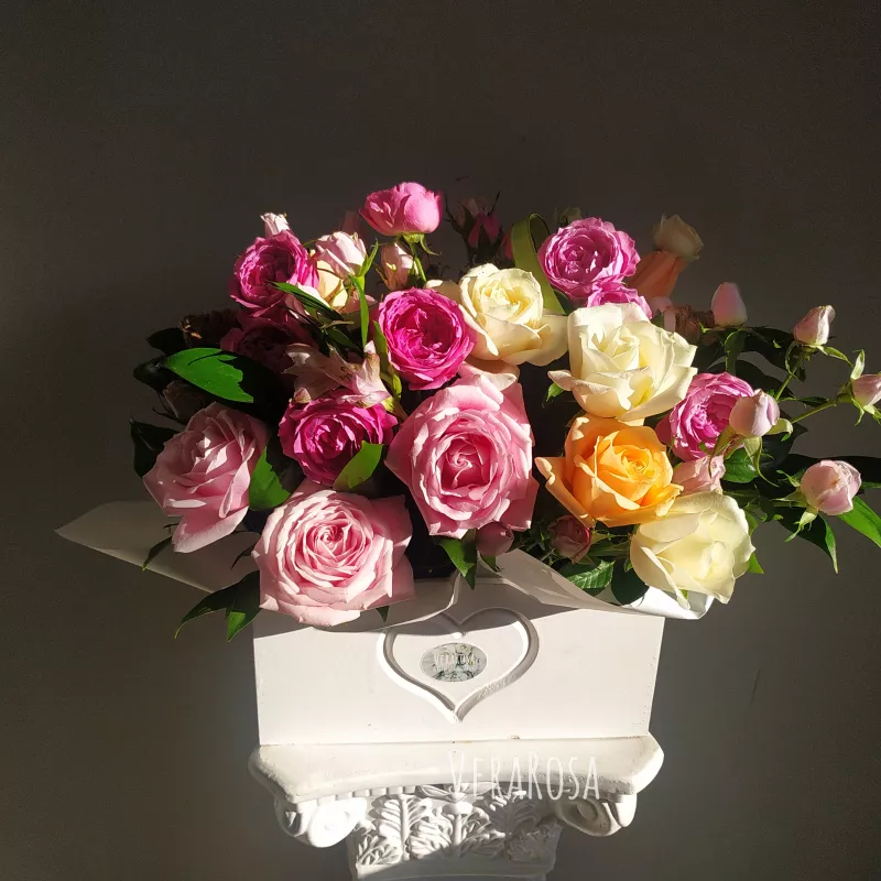 Цветы в ящике «С розами» 1