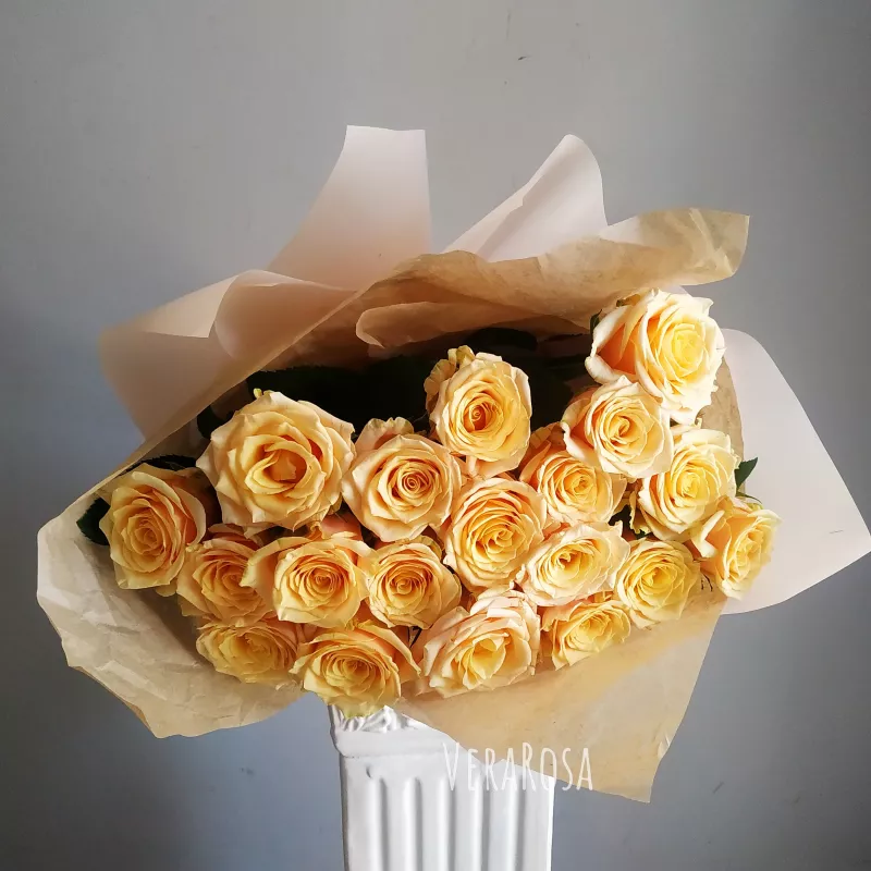 Букет из 19 розы «Цветочная карамель»  2